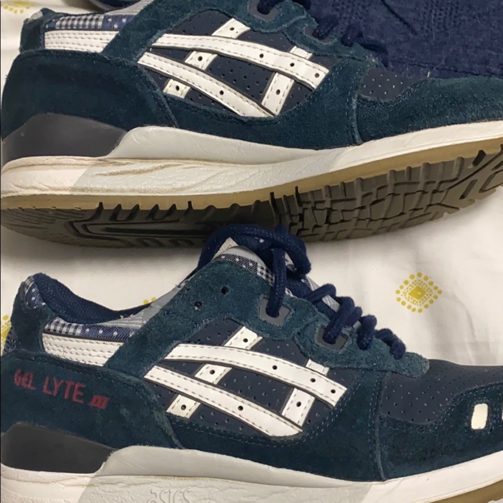 ASICS - Picture 2 of 2